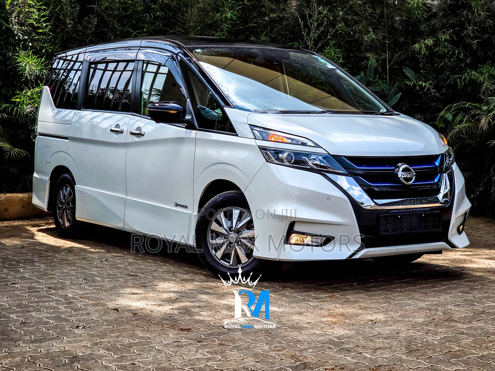 Nissan Serena 2019 White