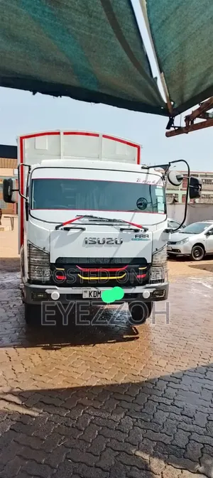 Super Clean Isuzu Frr9o Blue Power