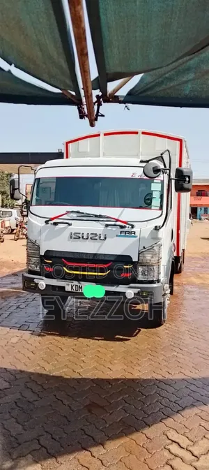 Super Clean Isuzu Frr9o Blue Power