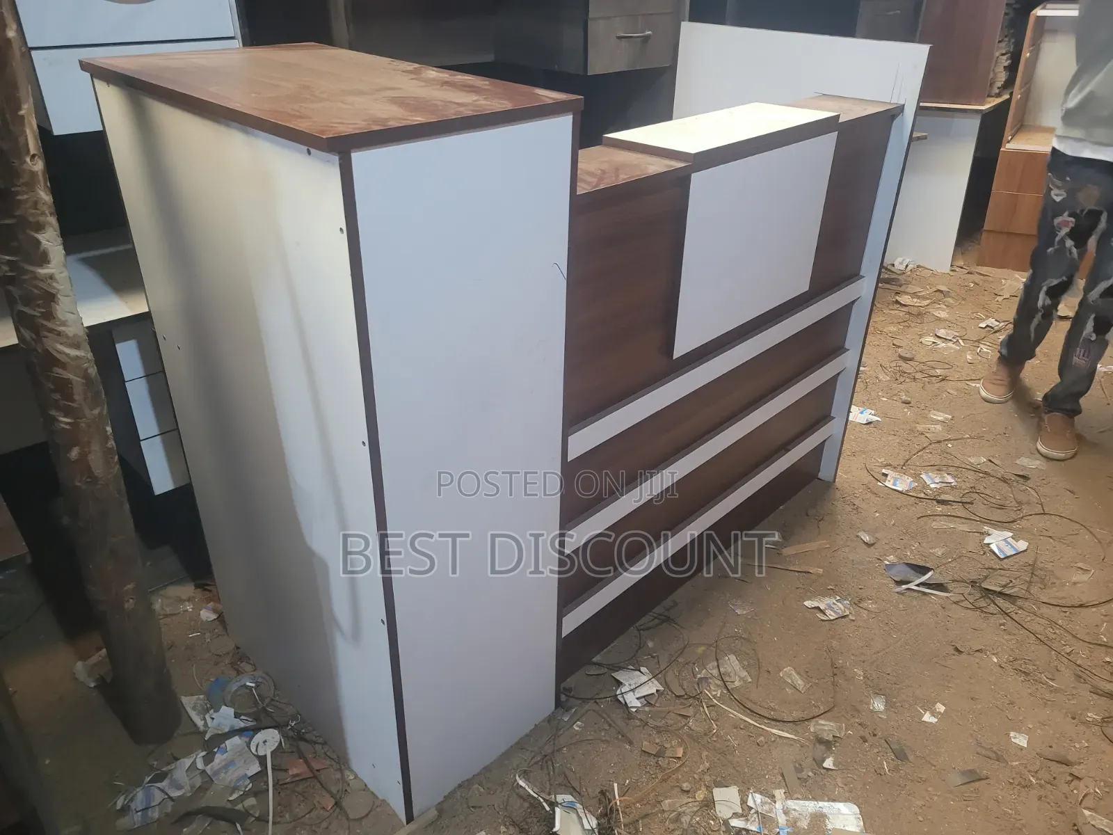 Reception Table 1.2 M