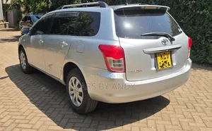 Toyota Corolla Fielder 2012 Silver