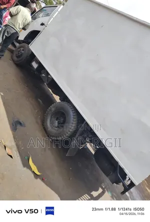 2000 Model Isuzu NPR – Manual Diesel