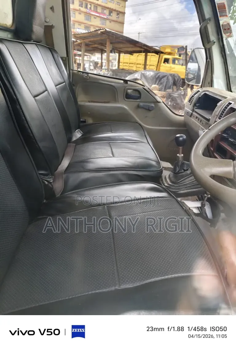 2000 Model Isuzu NPR – Manual Diesel