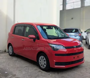 Toyota Spade 2018 Red