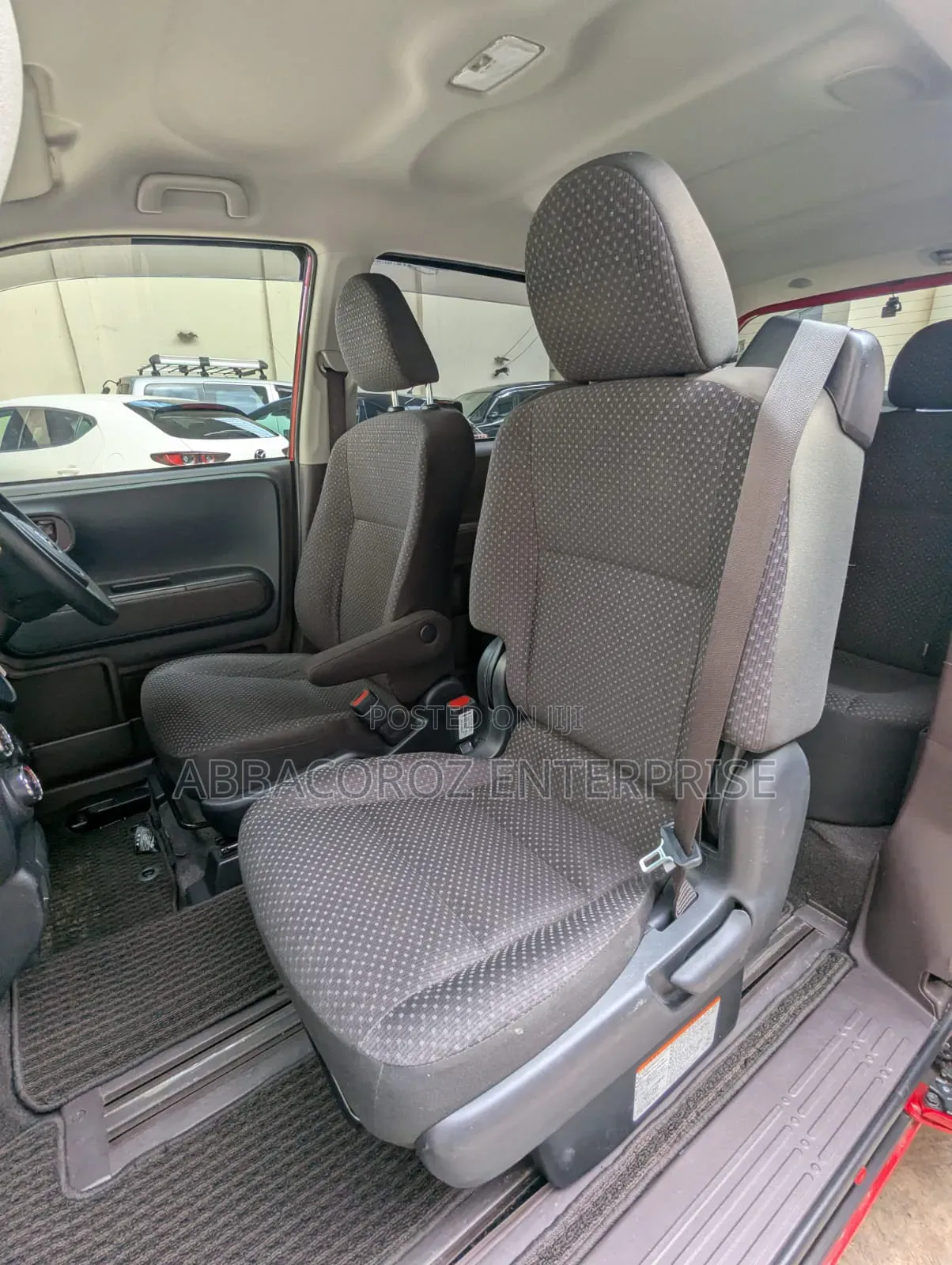 Toyota Spade 2018 Red