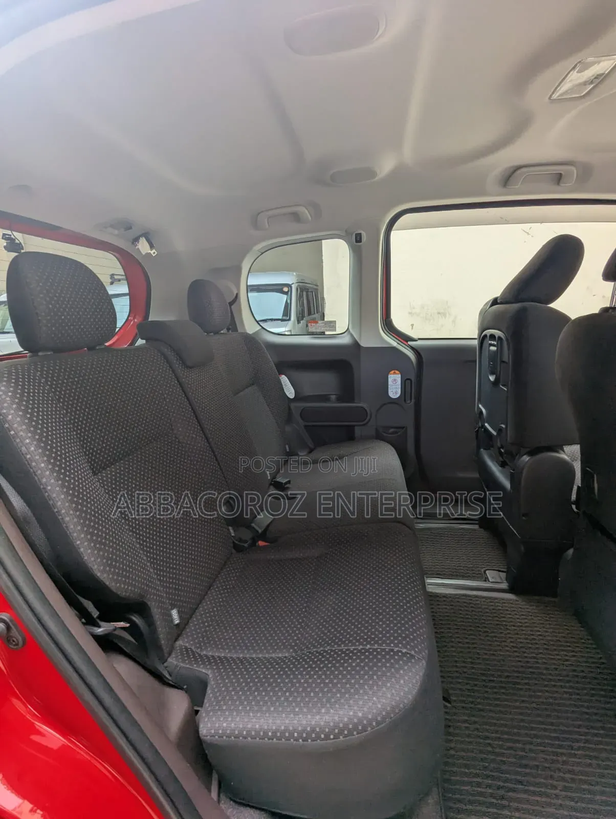 Toyota Spade 2018 Red