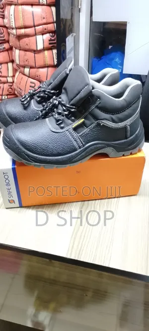 Heavy Duty Unisex Safety Boots