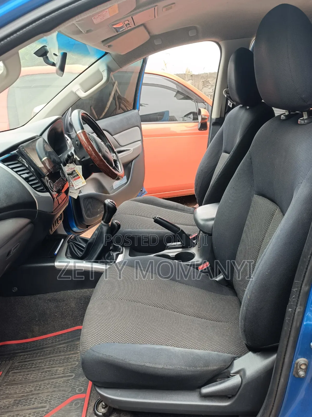 Mitsubishi L200 2018 Blue
