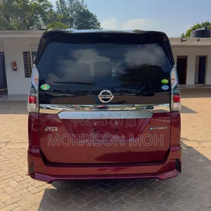 Nissan Serena 2019 Red