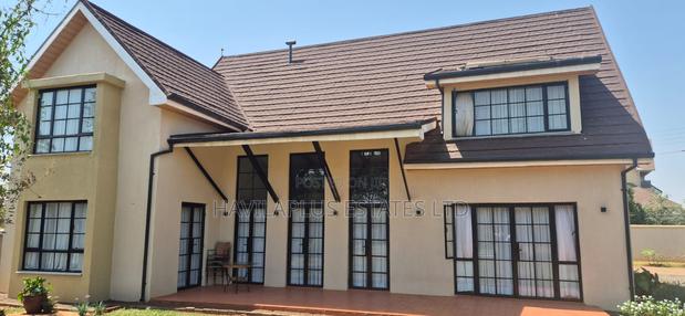 3bdrm House in Kays, Kenyatta Road / Theta for rent