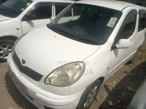 Toyota Fun Cargo 2005 White