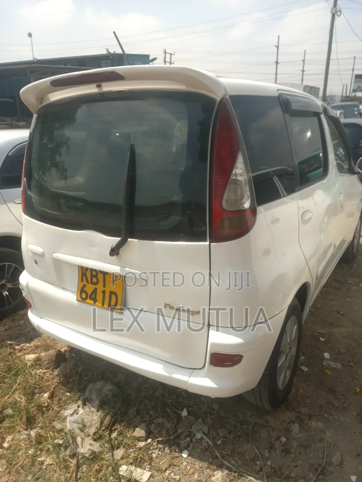 Toyota Fun Cargo 2005 White