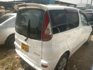 Toyota Fun Cargo 2005 White