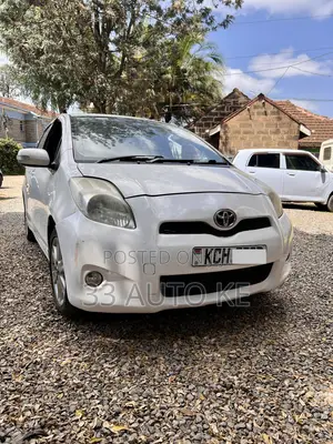 Toyota Vitz 1.5 FWD 5dr 2009 White
