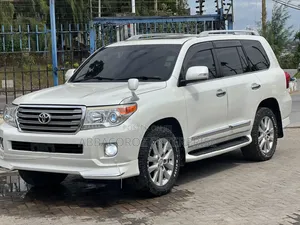 Toyota Land Cruiser 2015 White