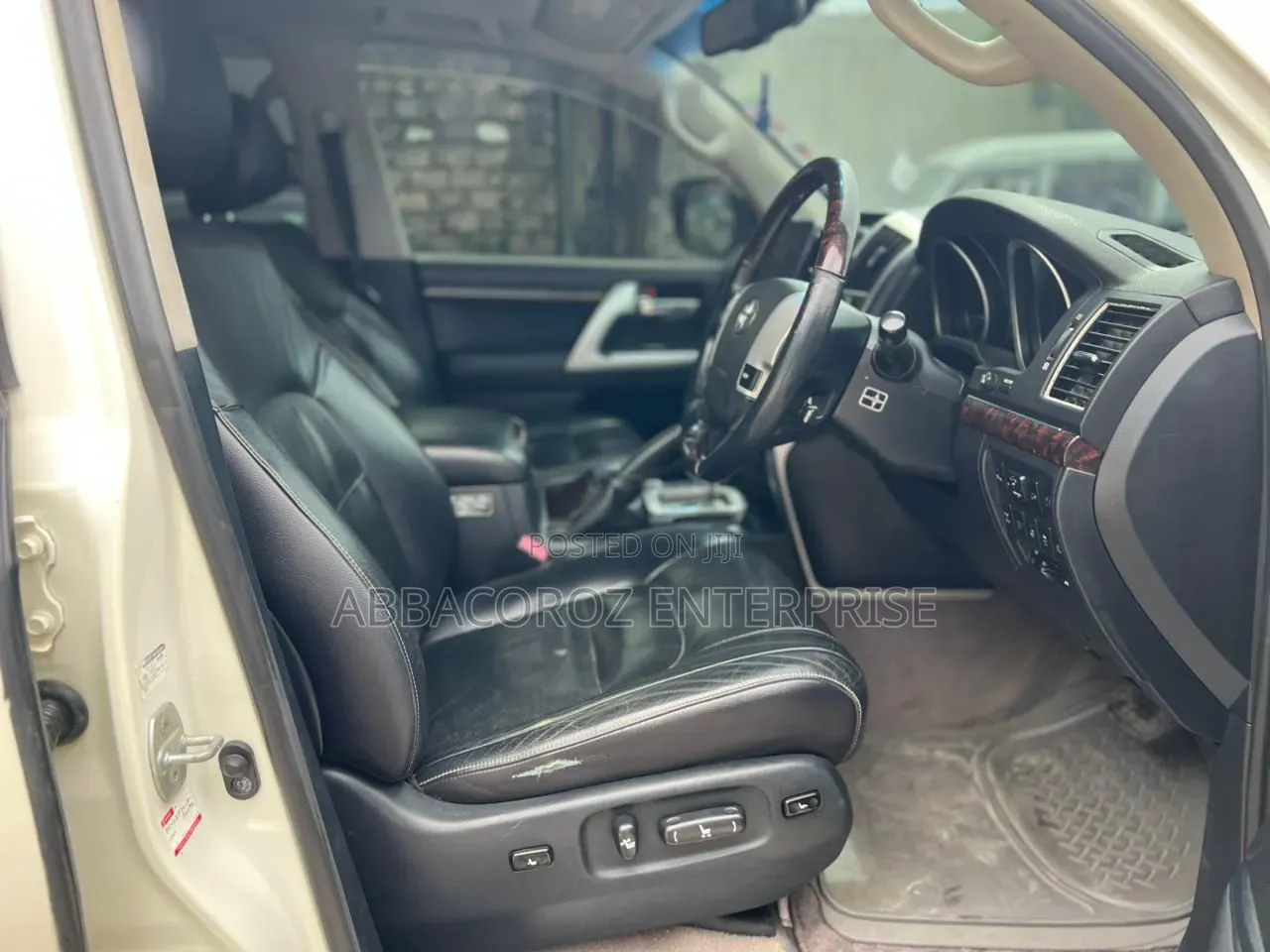 Toyota Land Cruiser 2015 White