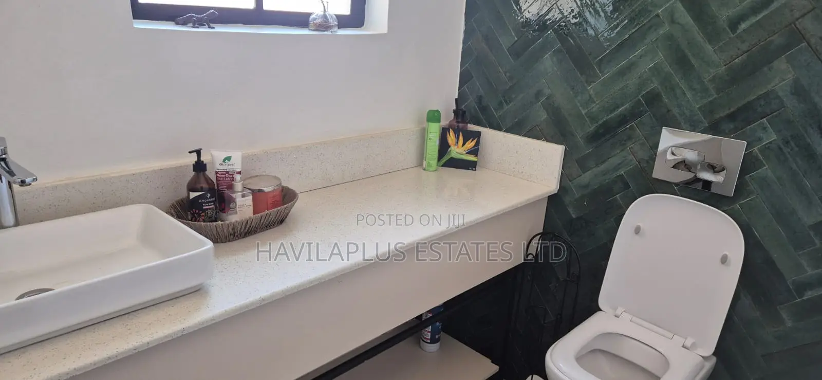 3bdrm House in Kays, Kenyatta Road / Theta for rent