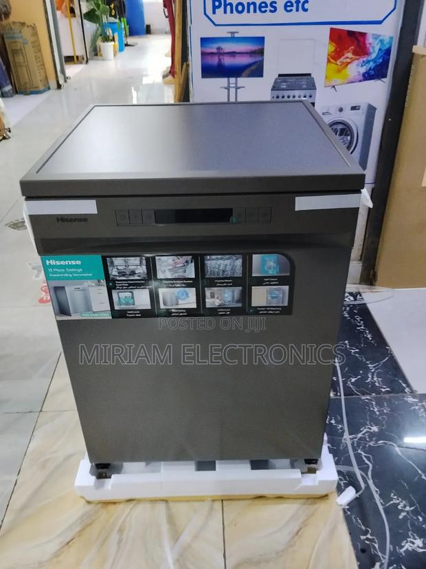 Hisense 13 Place Free Standing Dishwasher
