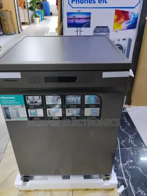 Hisense 13 Place Free Standing Dishwasher