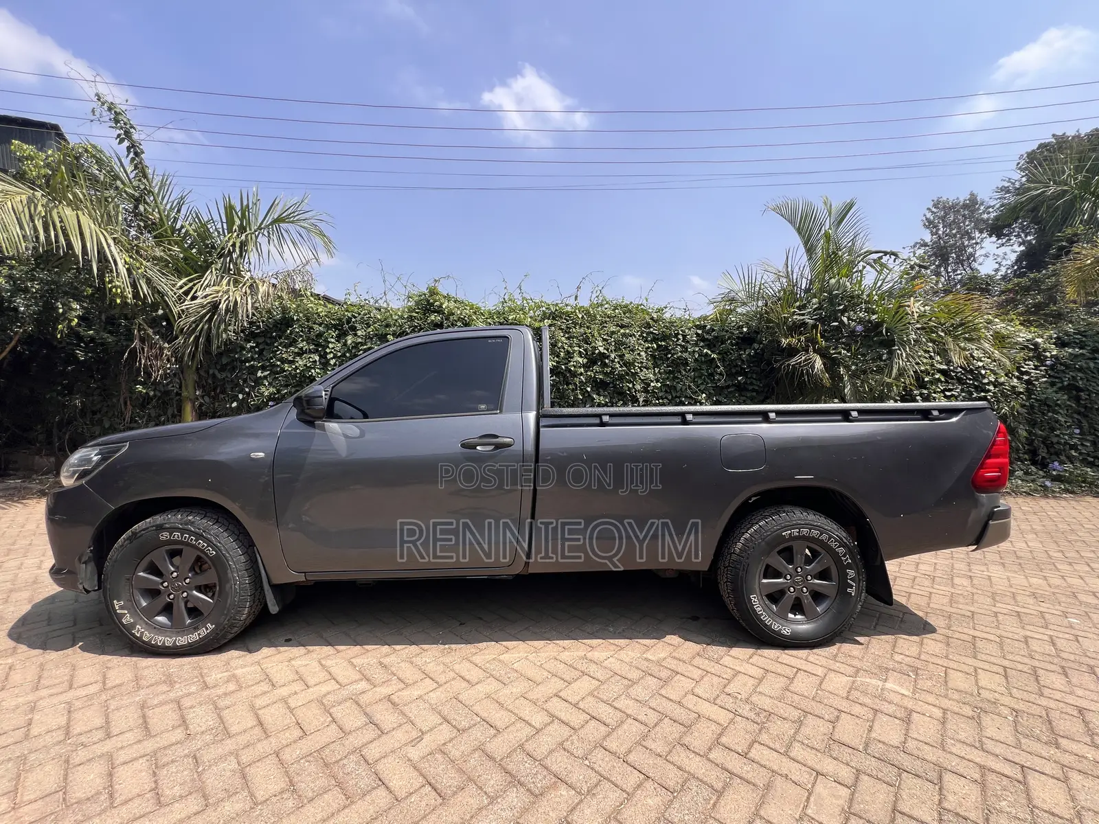 Toyota Hilux 2017 Gray
