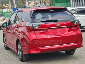 Honda Fit Shuttle 2019 Red