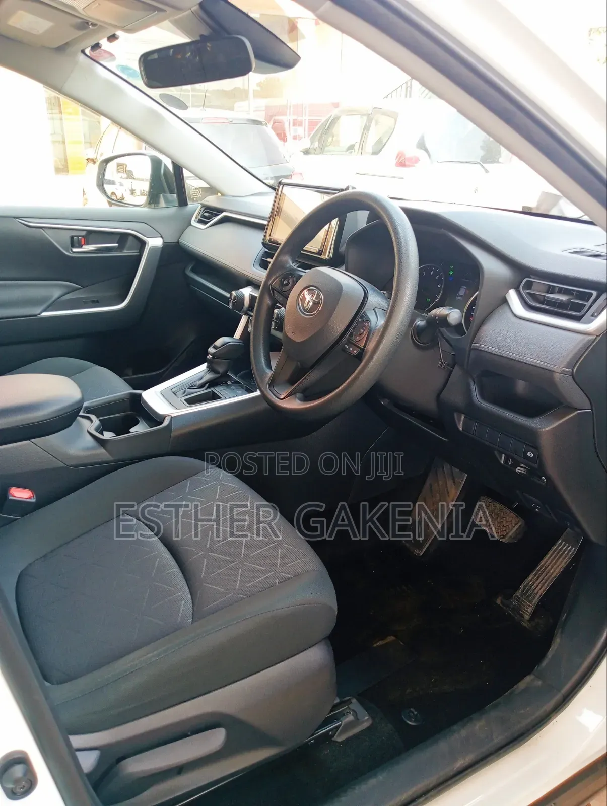 Toyota RAV4 2019 Pearl