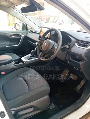 Toyota RAV4 2019 Pearl