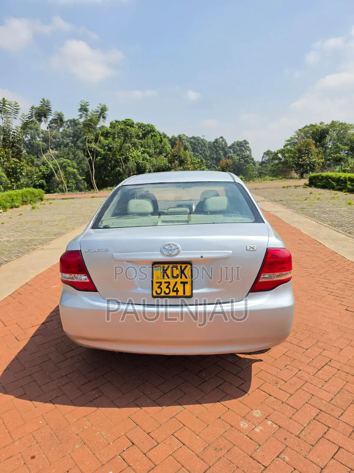 Toyota Axio 2010