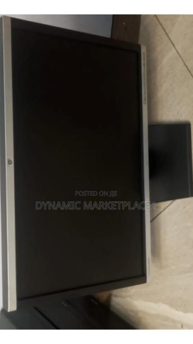 24inch HP Monitor With Vga and Display