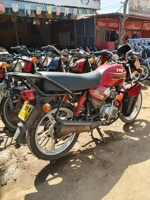 TVS HLX Plus ES 2021 Red