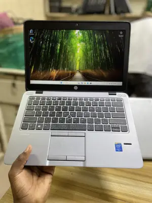 Laptop HP EliteBook 820 G2 8GB Intel Core i7 SSD 512GB