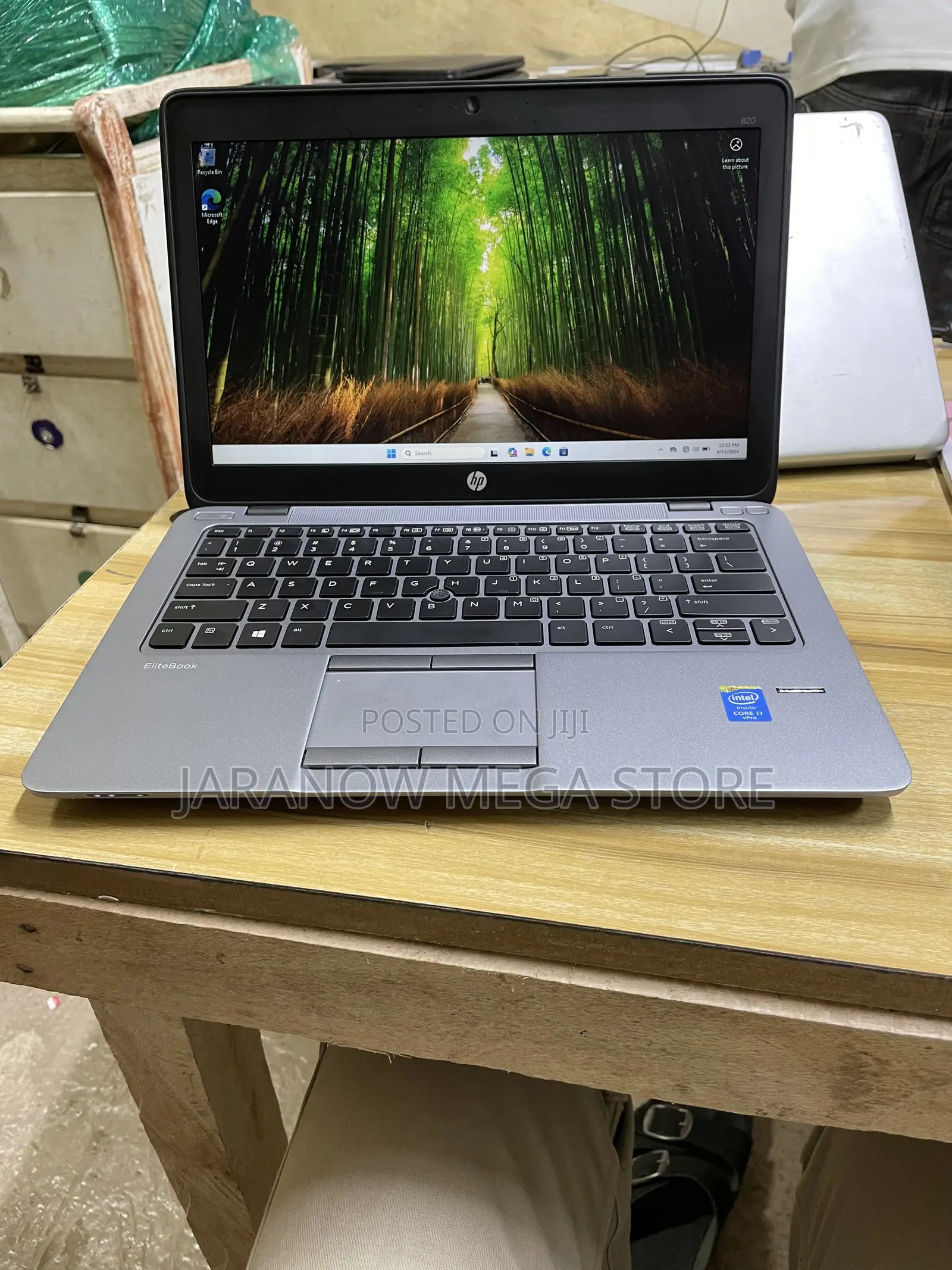 Laptop HP EliteBook 820 G2 8GB Intel Core i7 SSD 512GB