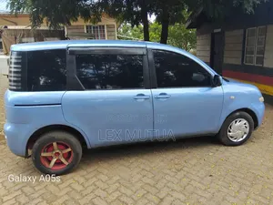 Toyota Sienta 2010 Blue