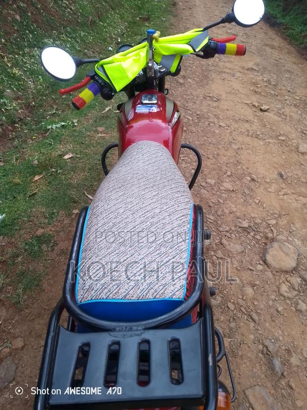 Bajaj Boxer 100 2025 Red - thumbnail 4