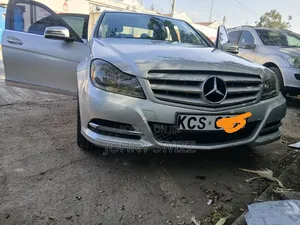Mercedes-Benz C200 2010 Silver