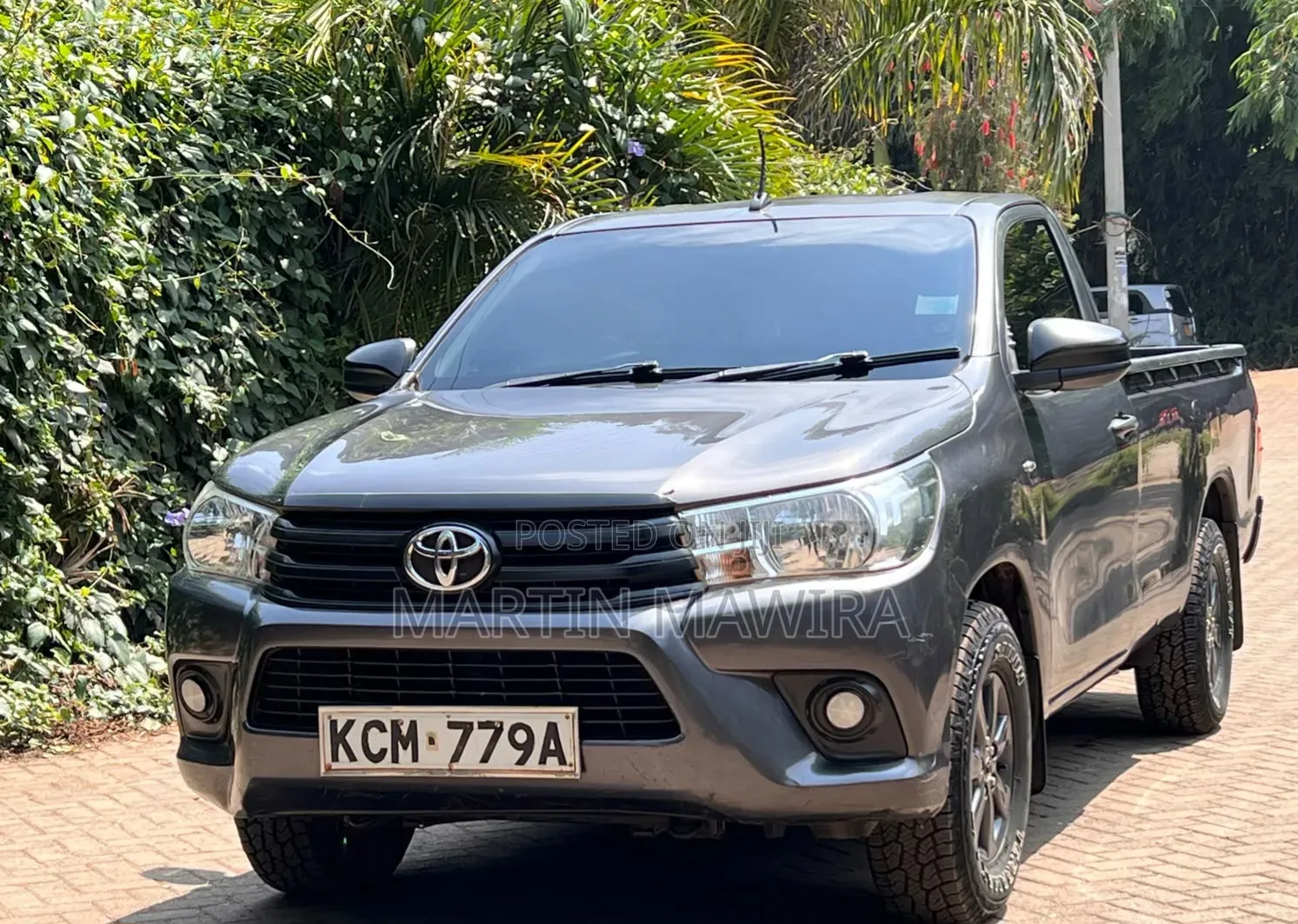 Toyota Hilux 2017 Gray