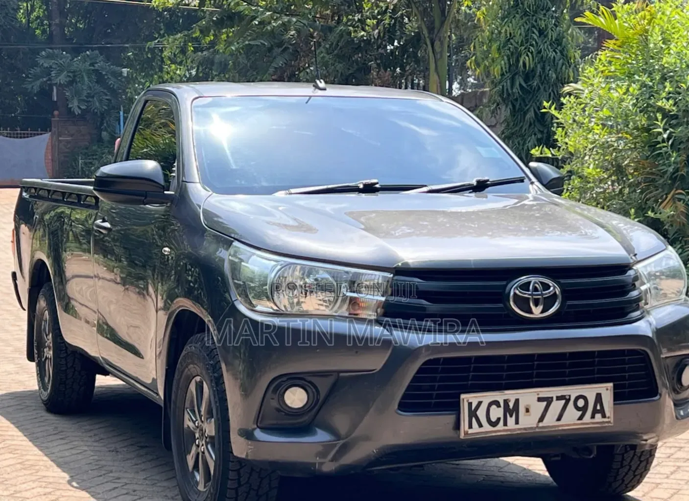 Toyota Hilux 2017 Gray