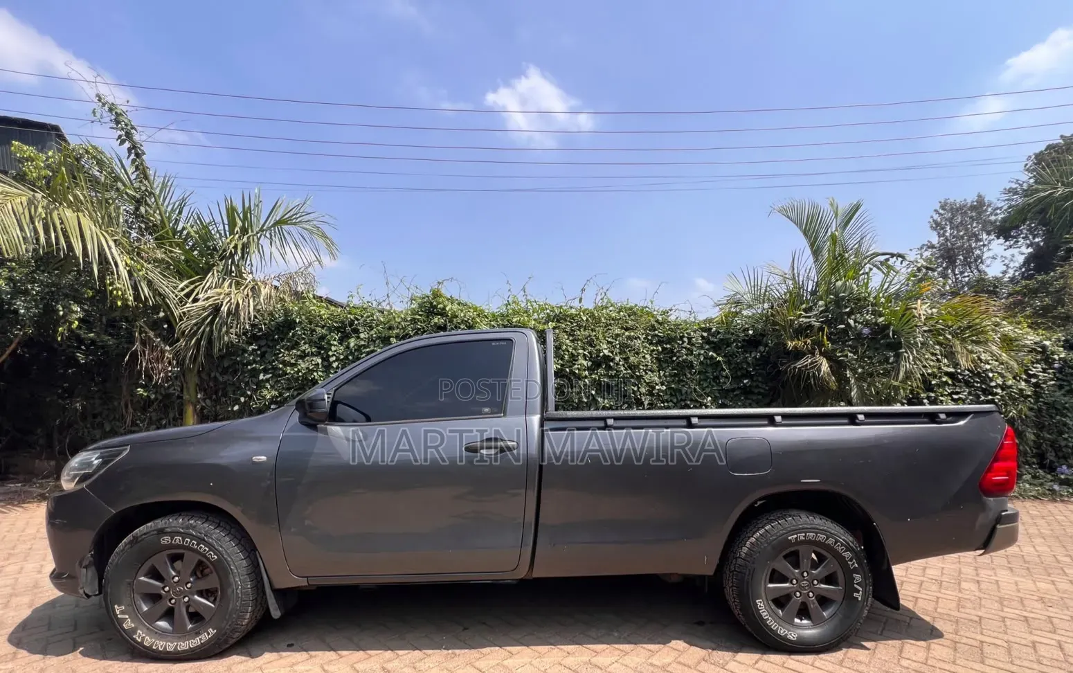 Toyota Hilux 2017 Gray