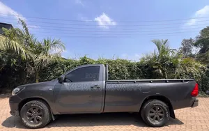 Toyota Hilux 2017 Gray