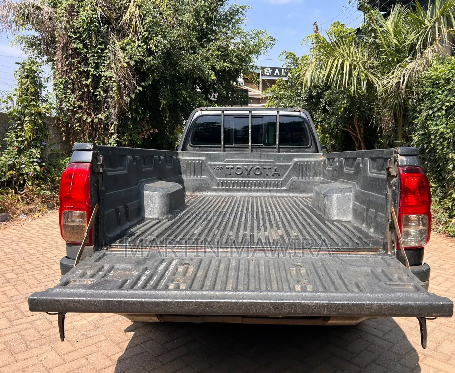 Toyota Hilux 2017 Gray