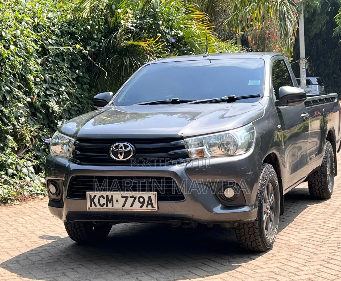 Toyota Hilux 2017 Gray
