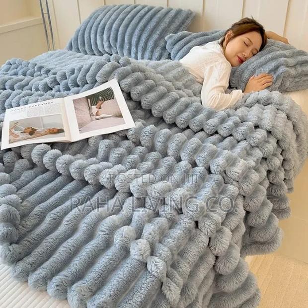 Modern Plain Striped Woven Flannel Fleece Blanket - thumbnail 2