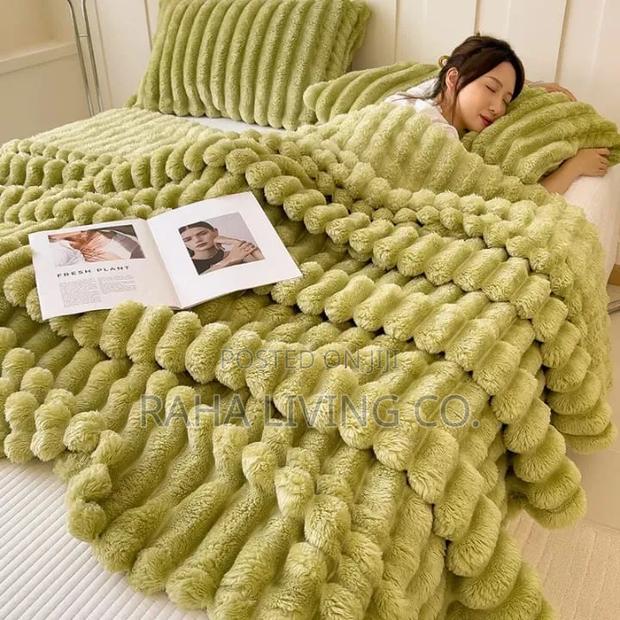 Modern Plain Striped Woven Flannel Fleece Blanket - thumbnail 3