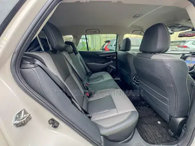 Subaru Outback 2023 White