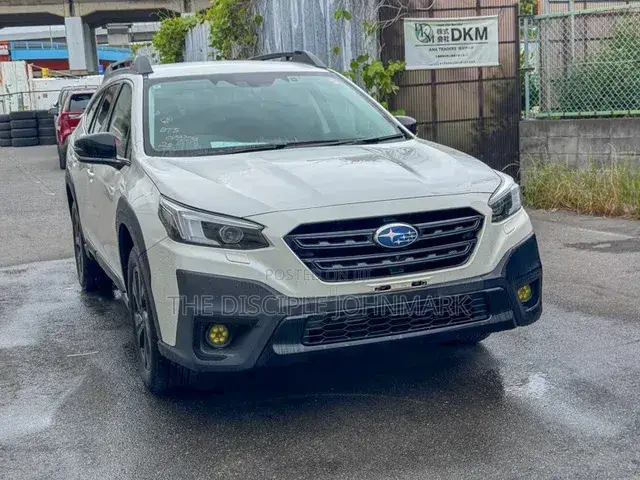 Subaru Outback 2023 White