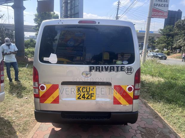 Toyota HiAce 2013 Silver - thumbnail 5