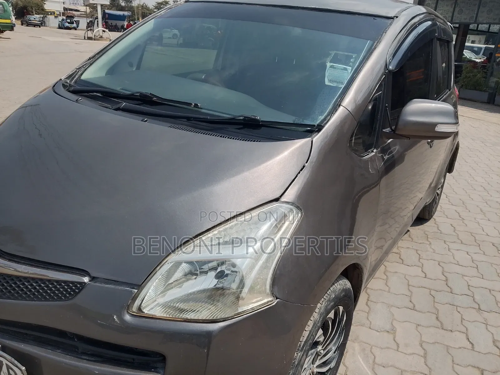 Toyota Ractis 2006 Gray