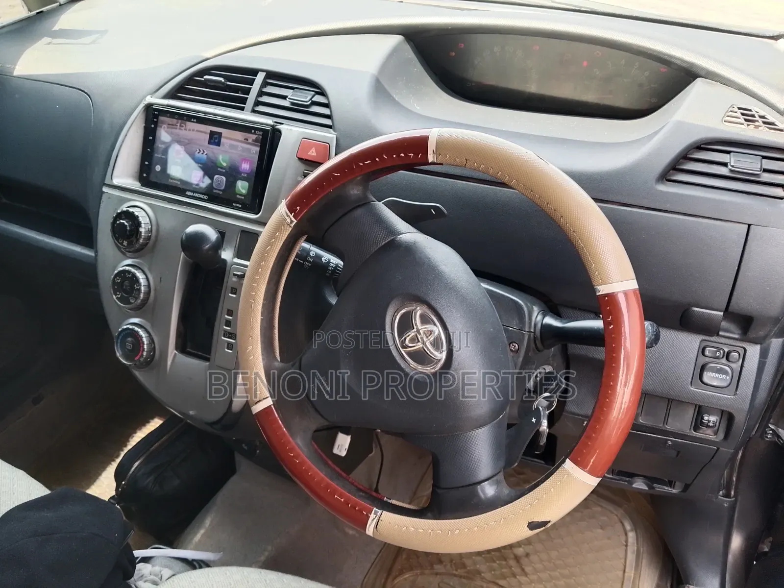 Toyota Ractis 2006 Gray