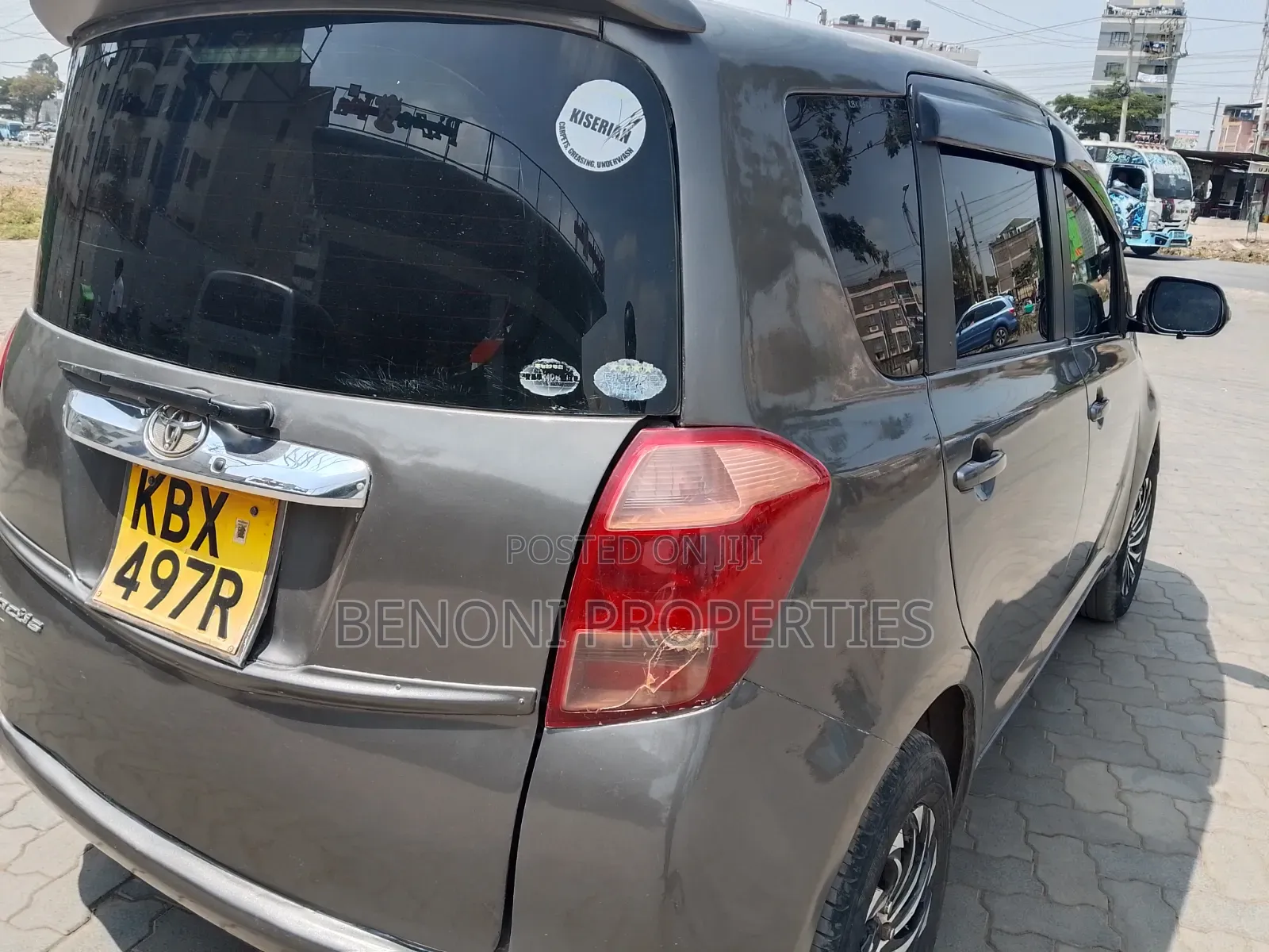 Toyota Ractis 2006 Gray