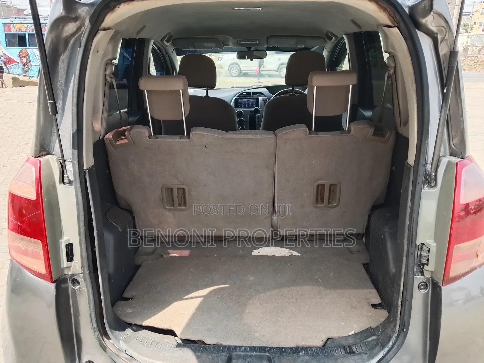 Toyota Ractis 2006 Gray